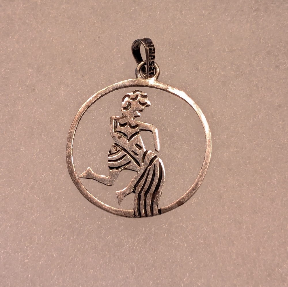 Mexico Vintage 925 Sterling Silver Circular Aquarius Zodiac Pendant